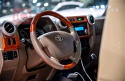 Toyota Land Cruiser 70